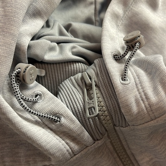 Under armour women’s size medium tall zip hoodie in light grey - Picture 3 of 5